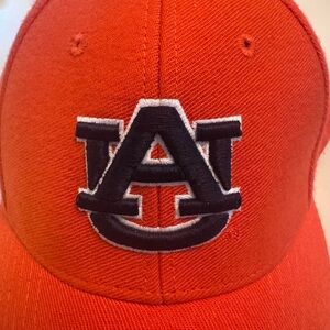 Legacy Athletic Orange fitted Baseball Cap size 7.5
Auburn tigers logo